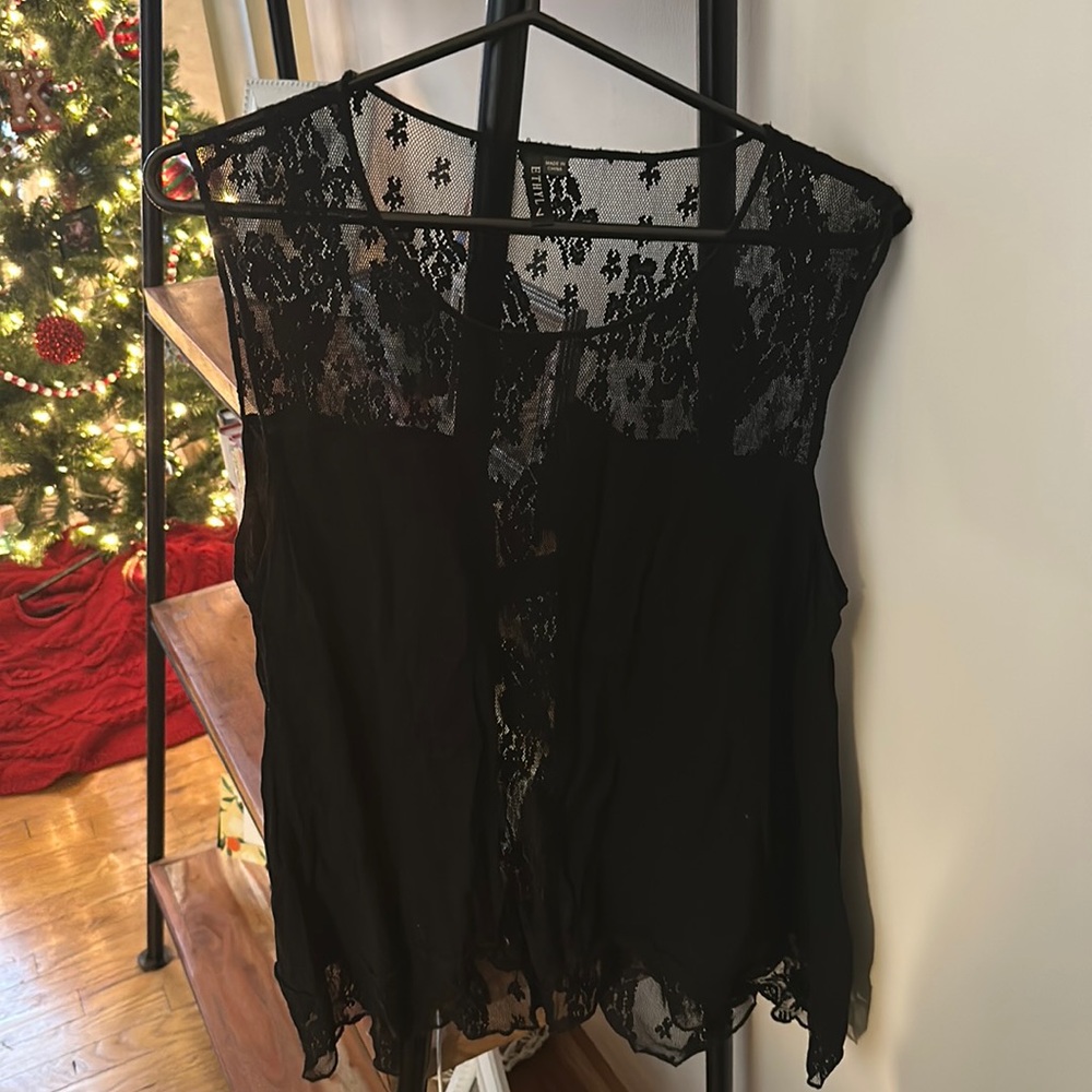 BLACK LACE TANK TOP BLOUSE SZ LG NEW